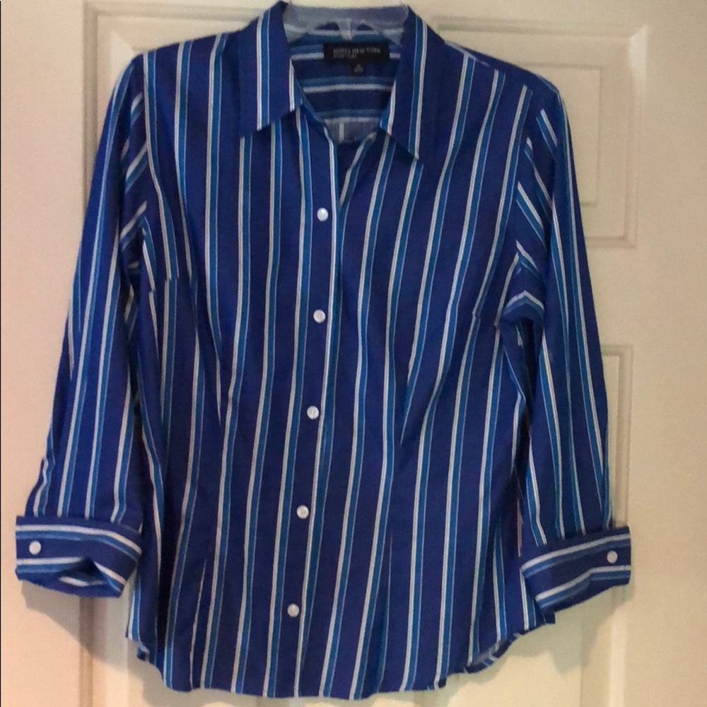 Jones New York signature fitted shirt size medium
